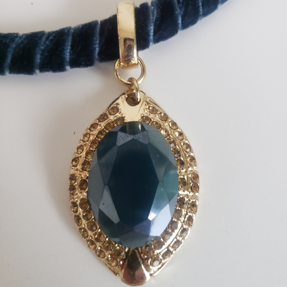 New-New York & Company necklace